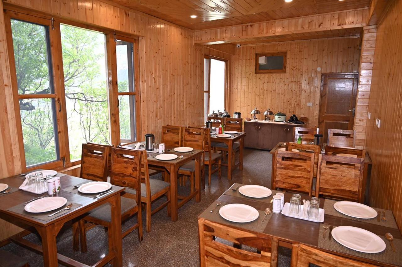 Hotel Seven Hills Manali Exteriör bild