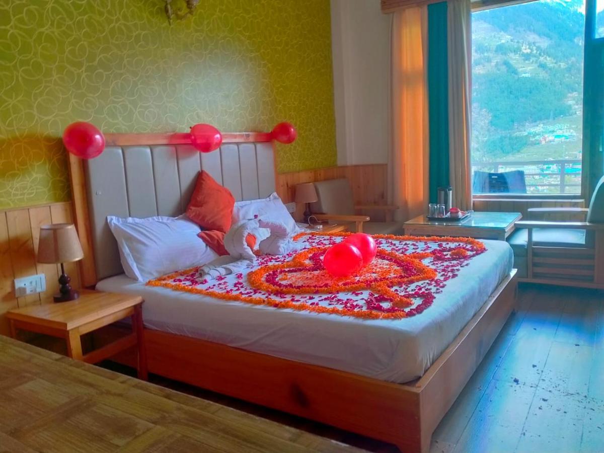 Hotel Seven Hills Manali Exteriör bild