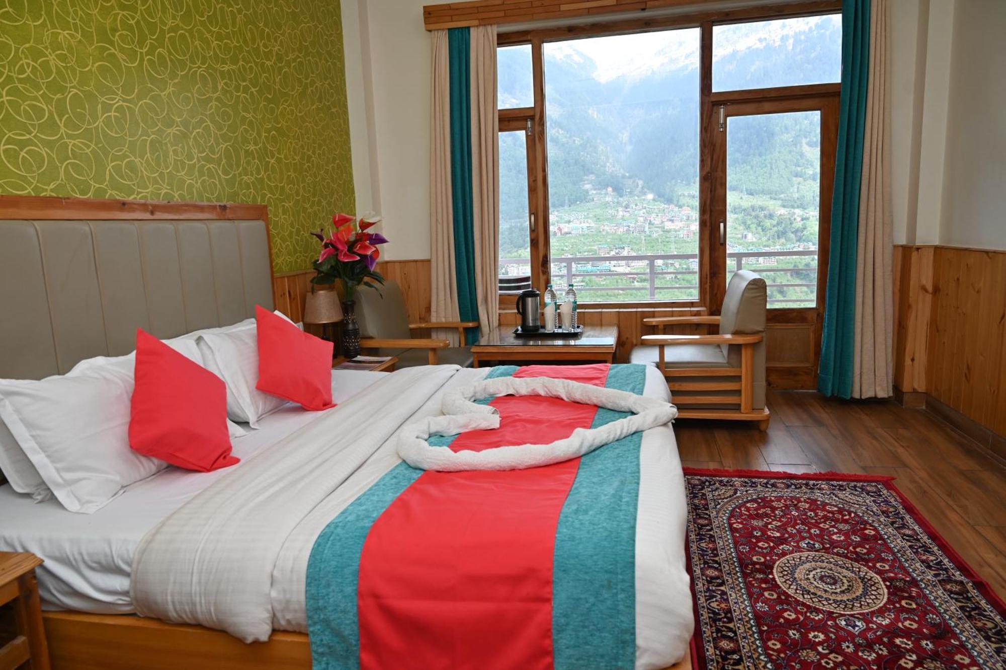 Hotel Seven Hills Manali Exteriör bild