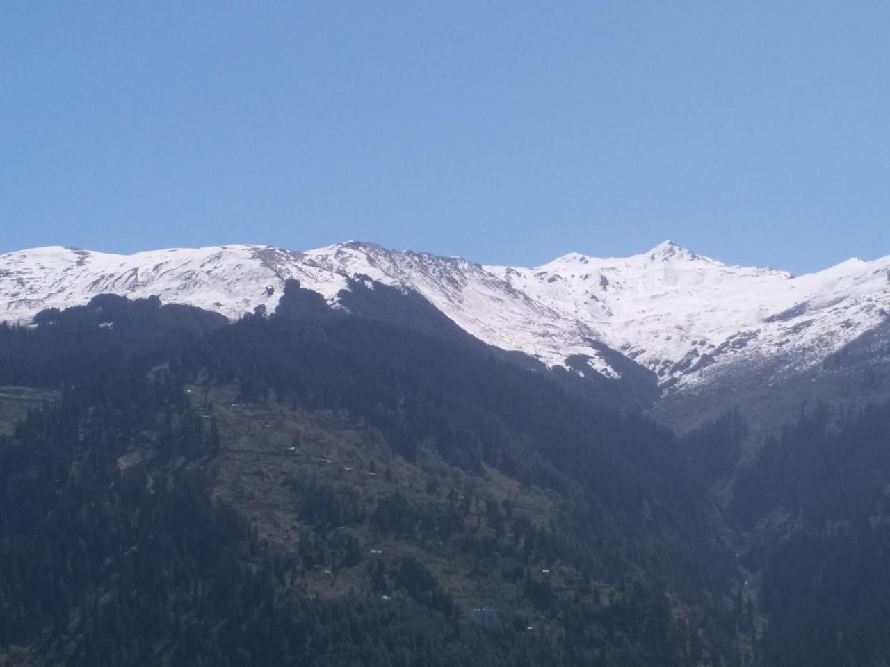 Hotel Seven Hills Manali Exteriör bild